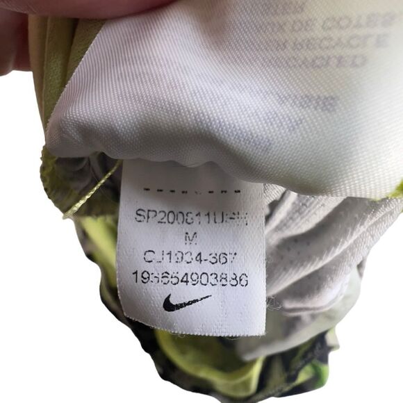 Nike ICON Clash Oregon Womens Dri-Fit Tempo Shorts medium - Picture 14 of 16